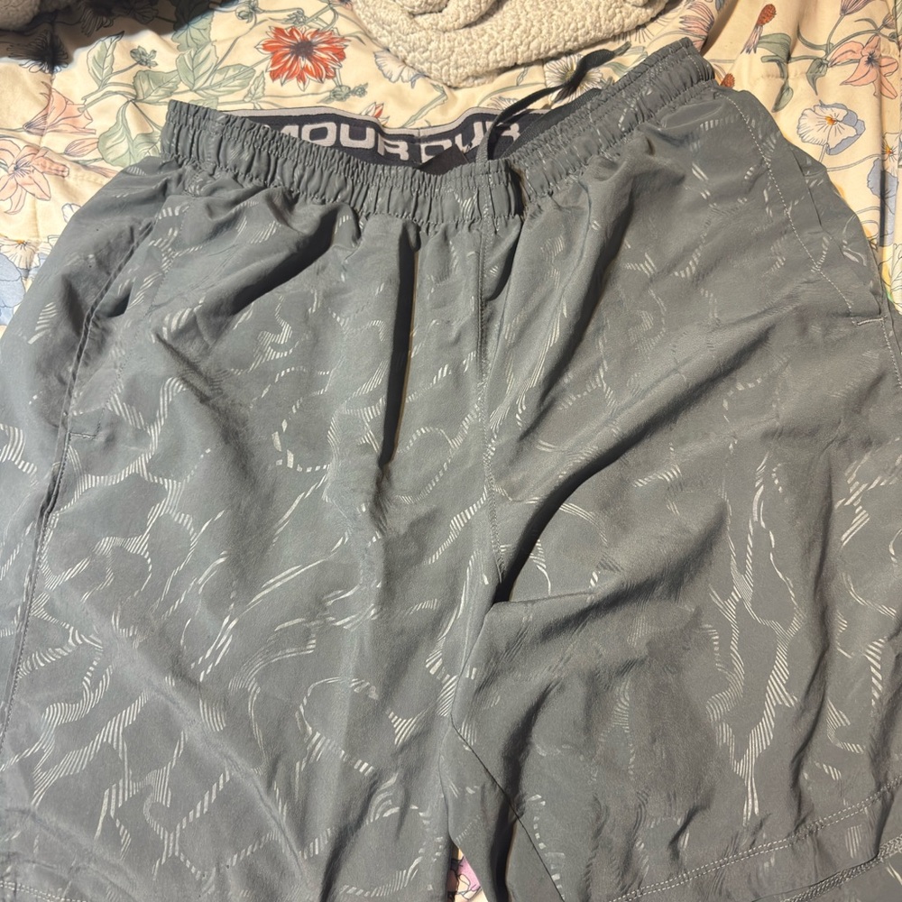 Under Armour Men's Athletic Shorts in Gray